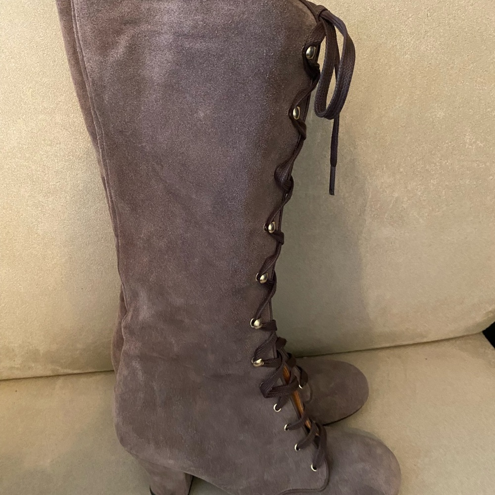 CHIE vintage suede boots. - Picture 8 of 11